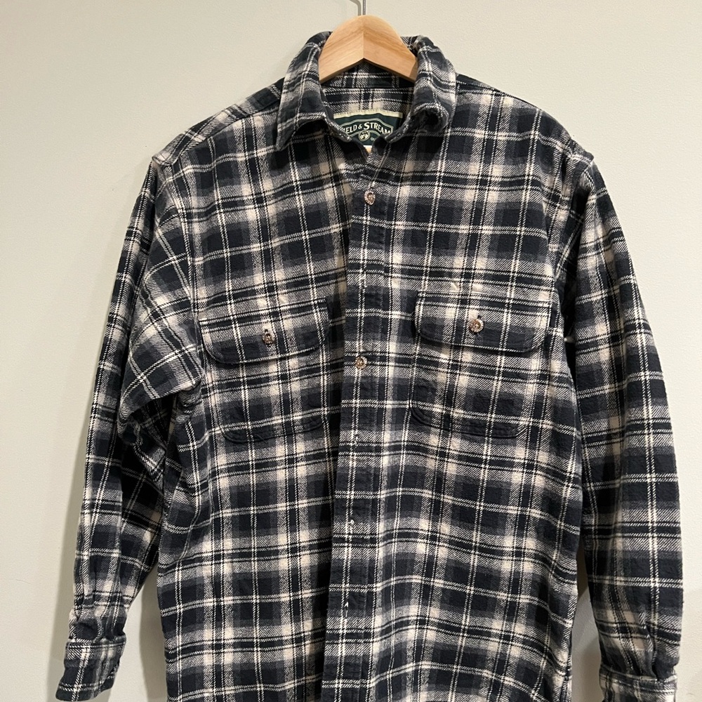 Men’s Field and Stream dark grey/black & white plaid flannel shirt, medium